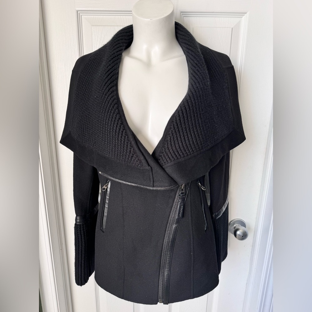 Women’s Mackage Wool Zip Fitted Wrap Coat Size Medium Like NEW - Picture 3 of 12
